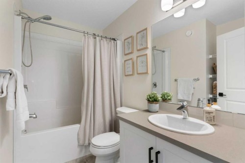 340 Kingsmere Way Se, Airdrie, AB - Indoor Photo Showing Bathroom
