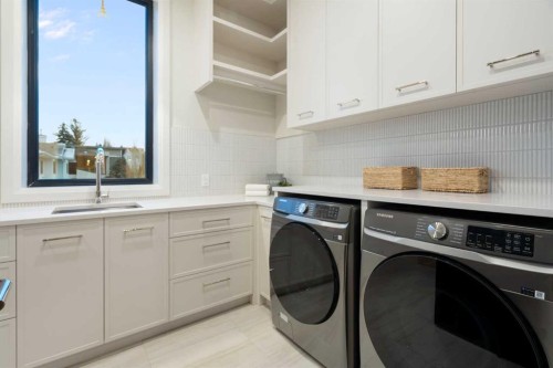#B-4120 1A Street Sw, Calgary, AB - Indoor Photo Showing Laundry Room