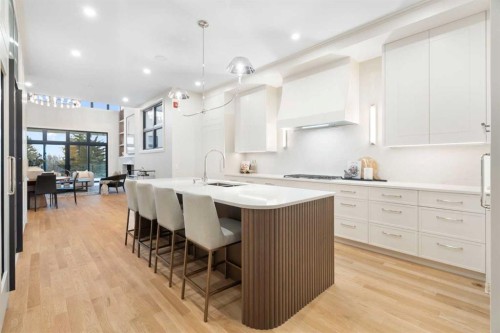 #B-4120 1A Street Sw, Calgary, AB - Indoor Photo Showing Kitchen With Upgraded Kitchen