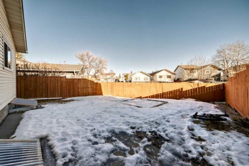 63 Falshire Place Ne, Calgary, AB - Outdoor