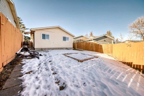 63 Falshire Place Ne, Calgary, AB - Outdoor