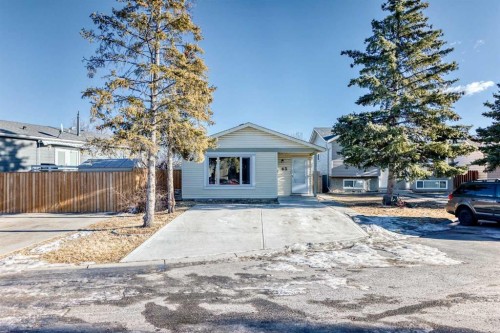 63 Falshire Place Ne, Calgary, AB - Outdoor