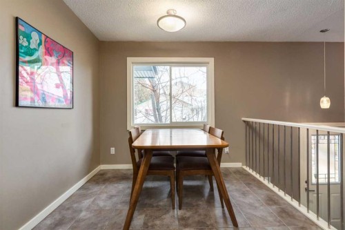 D-4528 73 Street Nw, Calgary, AB - Indoor