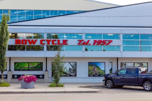 D-4528 73 Street Nw, Calgary, AB - 