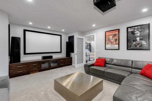 8 Cameron Close, Okotoks, AB - Indoor Photo Showing Living Room