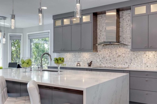 8 Cameron Close, Okotoks, AB - Indoor Photo Showing Kitchen With Upgraded Kitchen