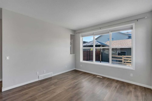 87 Masters Square Se, Calgary, AB - Indoor Photo Showing Other Room