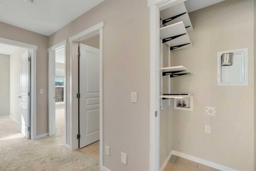 87 Masters Square Se, Calgary, AB - Indoor Photo Showing Other Room