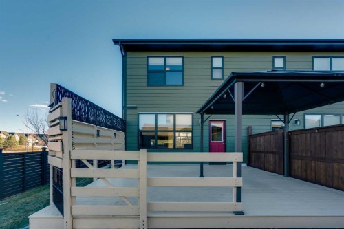 87 Masters Square Se, Calgary, AB - Outdoor