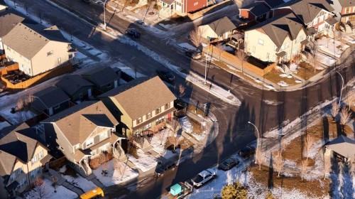 87 Masters Square Se, Calgary, AB - Indoor