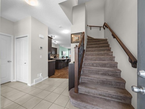 73 Cranberry Avenue Se, Calgary, AB - Indoor Photo Showing Other Room