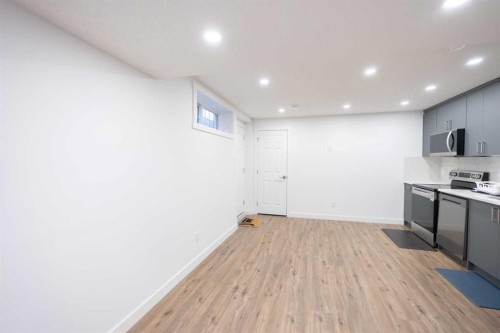 306 Rockyspring Circle Nw, Calgary, AB - Indoor