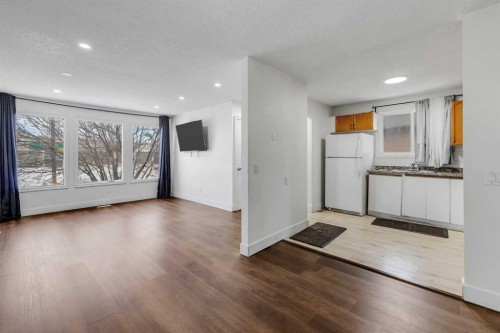 224 Whitworth Way Ne, Calgary, AB - Indoor Photo Showing Kitchen
