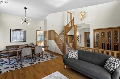 332 Hawkstone Close Nw, Calgary, AB - Indoor Photo Showing Living Room