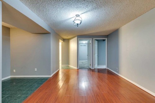 100 Allandale Close Se, Calgary, AB - Indoor Photo Showing Other Room