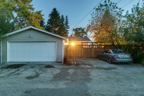 100 Allandale Close Se, Calgary, AB - Outdoor