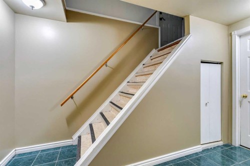 100 Allandale Close Se, Calgary, AB - Indoor Photo Showing Other Room