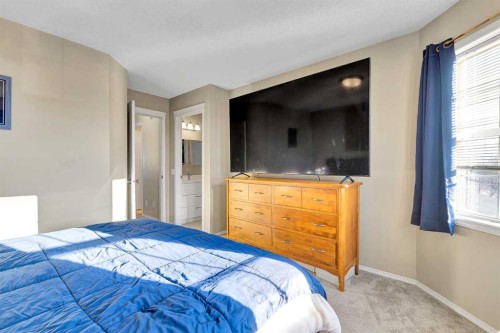 224 Prestwick Avenue Se, Calgary, AB - Indoor Photo Showing Bedroom