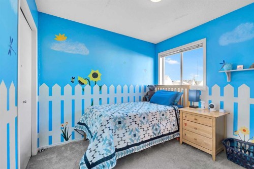 224 Prestwick Avenue Se, Calgary, AB - Indoor Photo Showing Bedroom