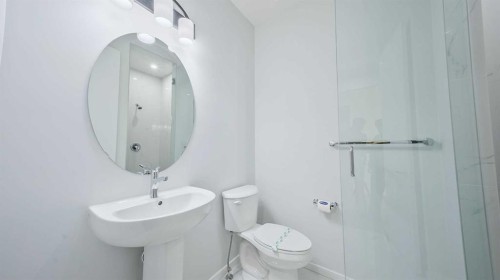41 Cityside View Ne, Calgary, AB - Indoor Photo Showing Bathroom