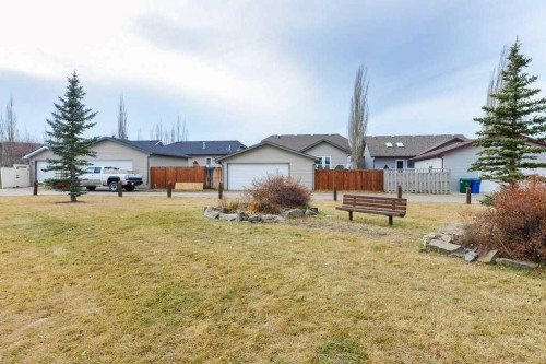 509 Country Meadows Street, Diamond Valley, AB - Outdoor