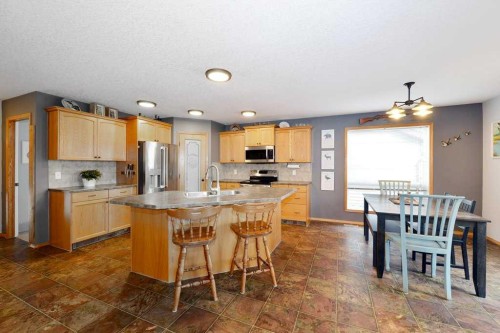 509 Country Meadows Street, Diamond Valley, AB - Indoor