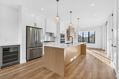 140 Discovery Drive Sw, Calgary, AB - Indoor Photo Showing Kitchen With Upgraded Kitchen