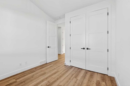 140 Discovery Drive Sw, Calgary, AB - Indoor Photo Showing Other Room