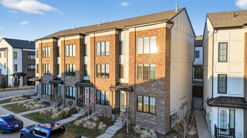 140 Discovery Drive Sw, Calgary, AB - Outdoor