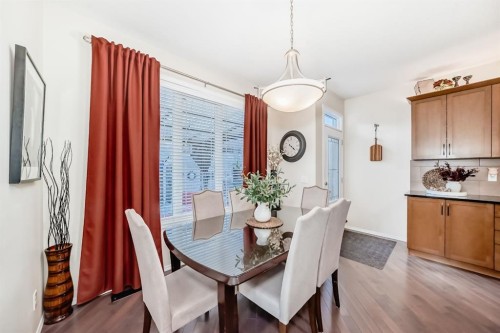 912 Windhaven Close Sw, Airdrie, AB - Indoor Photo Showing Dining Room