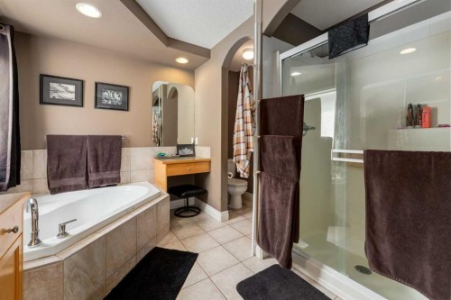 169 Tuscany Ridge Park Nw, Calgary, AB - Indoor Photo Showing Bathroom