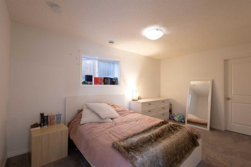 169 Tuscany Ridge Park Nw, Calgary, AB - Indoor Photo Showing Bedroom