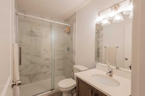 169 Tuscany Ridge Park Nw, Calgary, AB - Indoor Photo Showing Bathroom