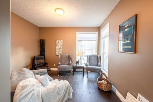 169 Tuscany Ridge Park Nw, Calgary, AB - Indoor Photo Showing Living Room