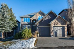 436 Evergreen Circle SW Calgary, AB T2Y 0B8