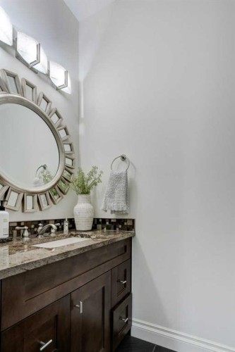 436 Evergreen Circle Sw, Calgary, AB - Indoor Photo Showing Bathroom