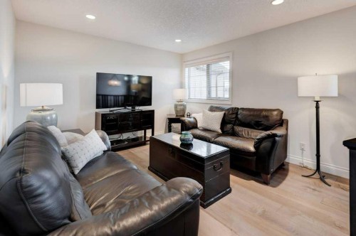 436 Evergreen Circle Sw, Calgary, AB - Indoor Photo Showing Living Room