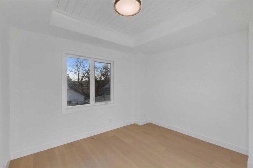 1321 10 Avenue Se, Calgary, AB - Indoor Photo Showing Other Room