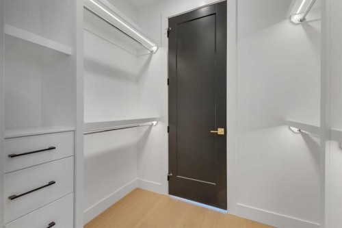 1321 10 Avenue Se, Calgary, AB - Indoor With Storage