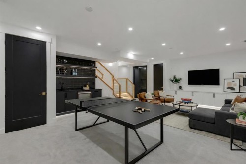 1321 10 Avenue Se, Calgary, AB - Indoor