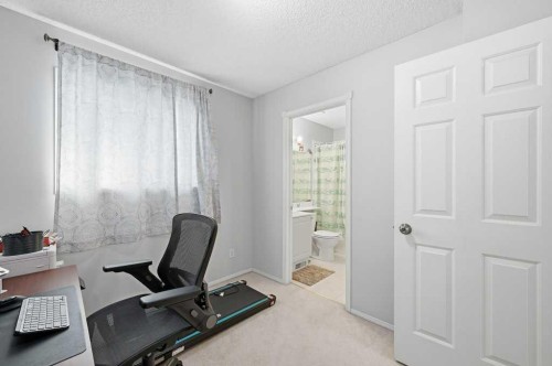 1009 Country Hills Circle Nw, Calgary, AB - Indoor Photo Showing Office