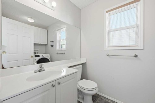 1009 Country Hills Circle Nw, Calgary, AB - Indoor Photo Showing Bathroom
