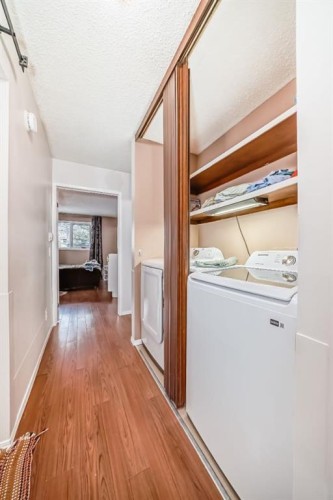 1802-3500 Varsity Drive Nw, Calgary, AB - Indoor Photo Showing Laundry Room