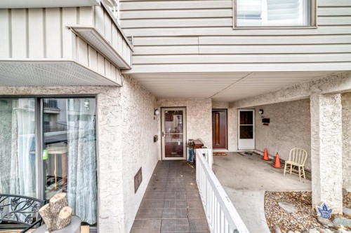 1802-3500 Varsity Drive Nw, Calgary, AB - Outdoor With Exterior