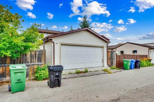 48 Templeridge Crescent Ne, Calgary, AB - Outdoor