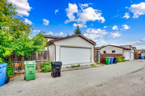 48 Templeridge Crescent Ne, Calgary, AB - Outdoor