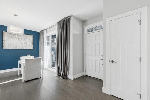 16 Treeline Lane Sw, Calgary, AB - Indoor Photo Showing Other Room