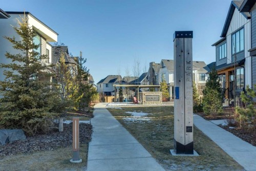 16 Treeline Lane Sw, Calgary, AB - Outdoor