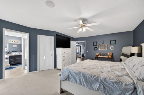 10 Willow Springs Crescent, Sylvan Lake, AB - Indoor Photo Showing Bedroom