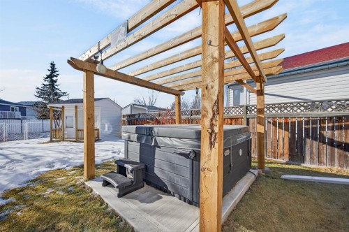 10 Willow Springs Crescent, Sylvan Lake, AB - Outdoor